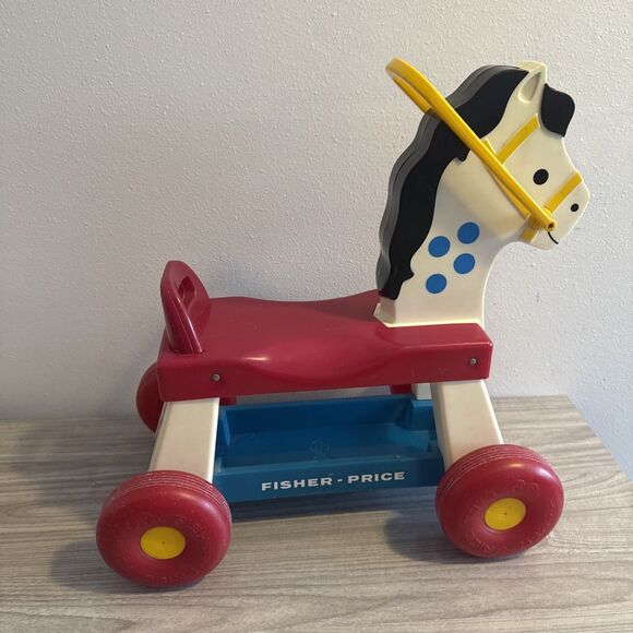 Vintage 1976 Fisher Price Riding Horse Toy 978 Pull Plastic Pony - Picture 1 of 8